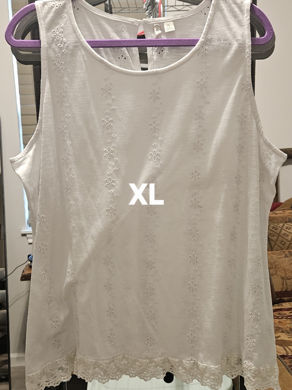 White Eyelet Lace Trim Sleeveless Top - XL